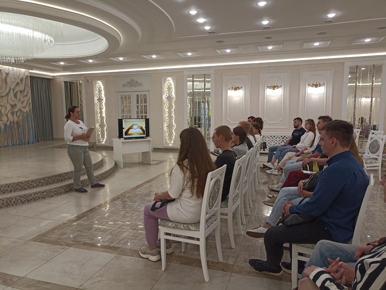 13 июля состоялась лекция «Государство для молодой семьи» в отделе Дворца бракосочетания г.о Тольятти